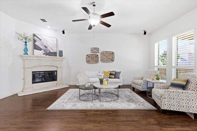 4604 Pony Avenue, Carrollton, TX 75010