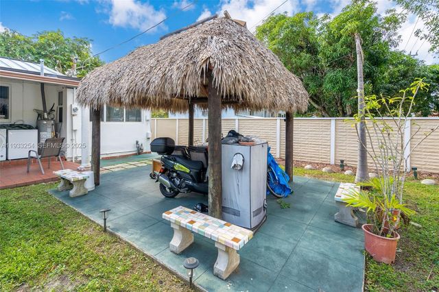 5931 SW 14th St, West Miami, FL 33144