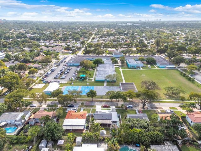 5931 SW 14th St, West Miami, FL 33144