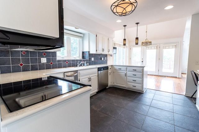 5225 W 122nd Street, Overland Park, KS 66209