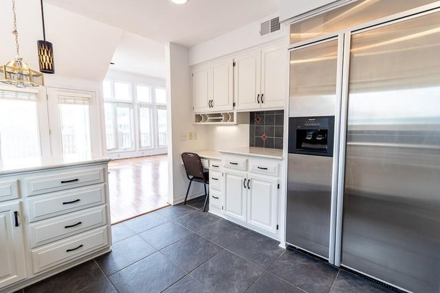 5225 W 122nd Street, Overland Park, KS 66209