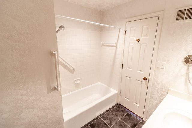 5225 W 122nd Street, Overland Park, KS 66209