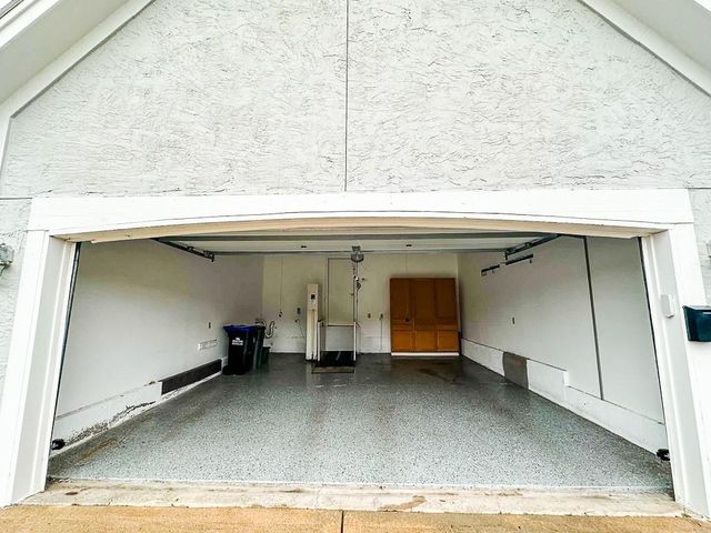 5225 W 122nd Street, Overland Park, KS 66209