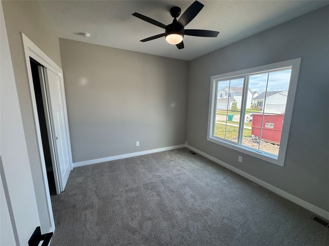 1766 Tuscany Drive SE, Altoona, IA 50009