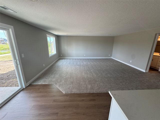 1766 Tuscany Drive SE, Altoona, IA 50009