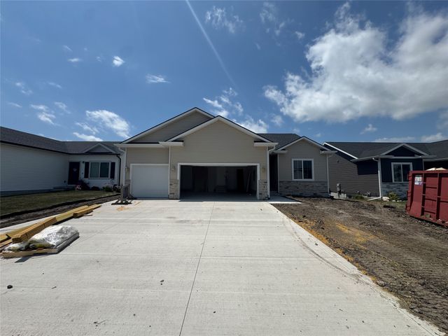1766 Tuscany Drive SE, Altoona, IA 50009