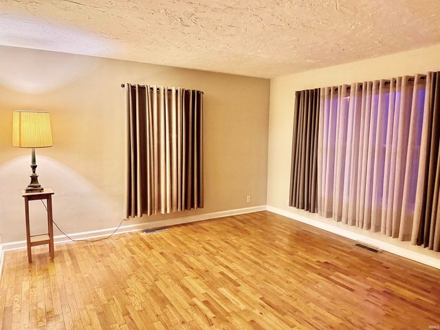 432 N Kettner Drive, Muncie, IN 47304