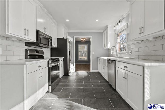 2314 W Meadow Ln., Florence, SC 29501