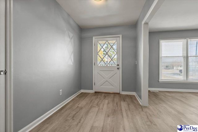 2314 W Meadow Ln., Florence, SC 29501