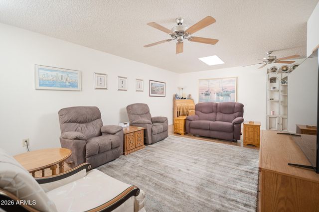 10539 W PALMERAS Drive, Sun City, AZ 85373