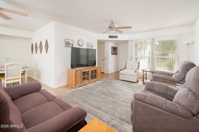 10539 W PALMERAS Drive, Sun City, AZ 85373