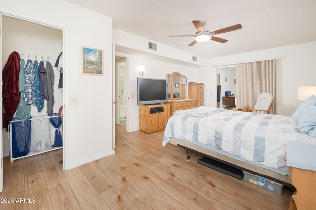 10539 W PALMERAS Drive, Sun City, AZ 85373