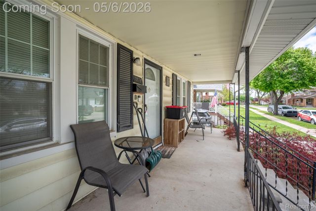 7276 Engleman, Center Line, MI 48015