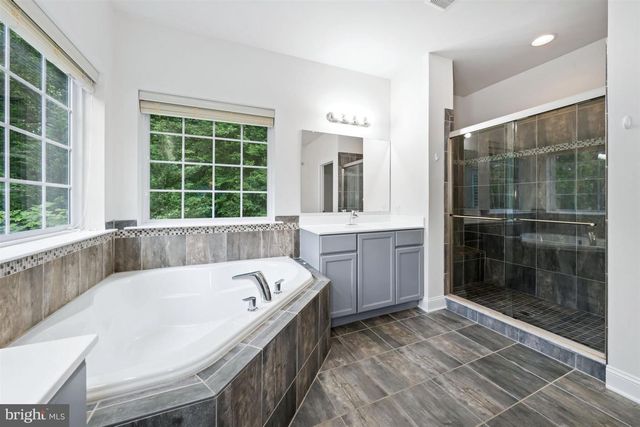 54 WESTHAMPTON DR, Wilmington, DE 19808