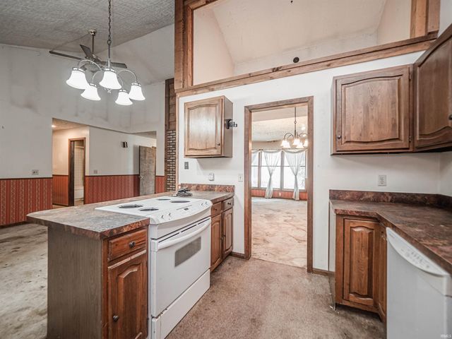 6709 Lincoln Avenue, Evansville, IN 47715