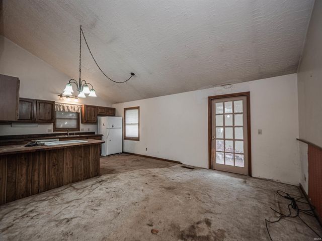 6709 Lincoln Avenue, Evansville, IN 47715