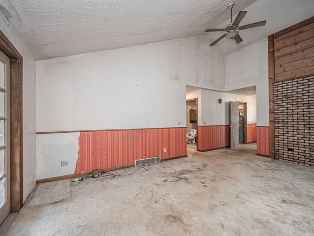 6709 Lincoln Avenue, Evansville, IN 47715