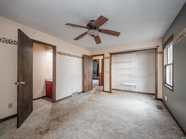 6709 Lincoln Avenue, Evansville, IN 47715