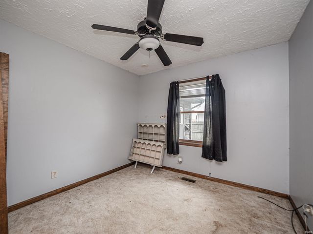 6709 Lincoln Avenue, Evansville, IN 47715