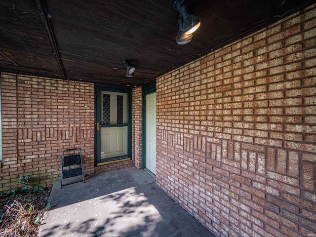 6709 Lincoln Avenue, Evansville, IN 47715