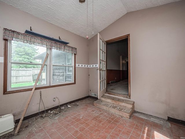 6709 Lincoln Avenue, Evansville, IN 47715