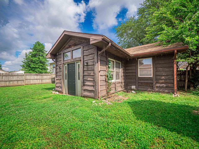 6709 Lincoln Avenue, Evansville, IN 47715