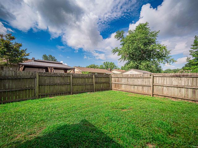 6709 Lincoln Avenue, Evansville, IN 47715