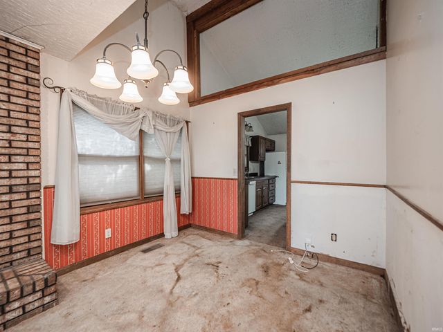 6709 Lincoln Avenue, Evansville, IN 47715
