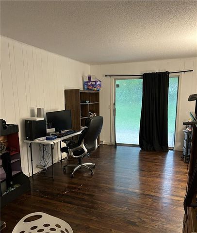 909 NW Range Street, Blue Springs, MO 64015