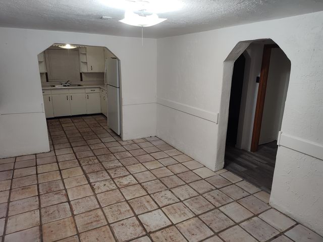 204 Garcia Road NE, Albuquerque, NM 87113