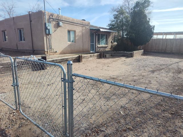 204 Garcia Road NE, Albuquerque, NM 87113