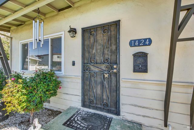 1424 Mckinley St, Fairfield, CA 94533