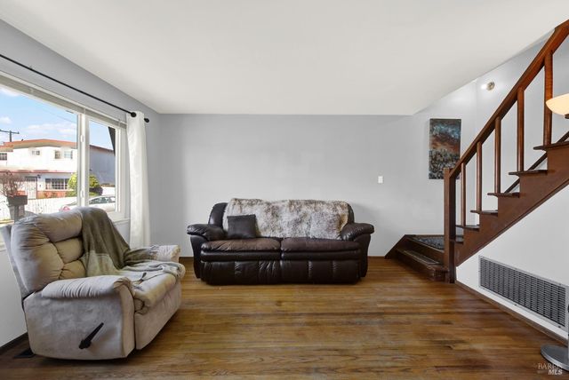 1424 Mckinley St, Fairfield, CA 94533