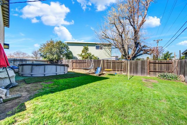 1424 Mckinley St, Fairfield, CA 94533