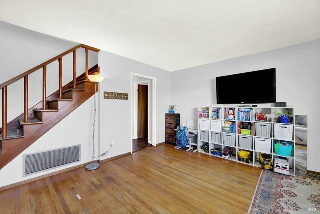 1424 Mckinley St, Fairfield, CA 94533