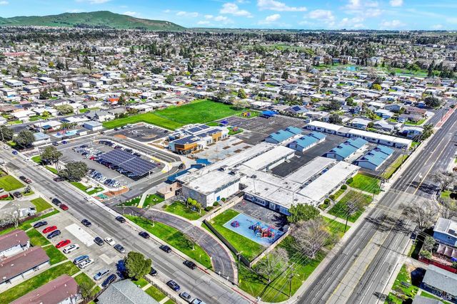 1424 Mckinley St, Fairfield, CA 94533