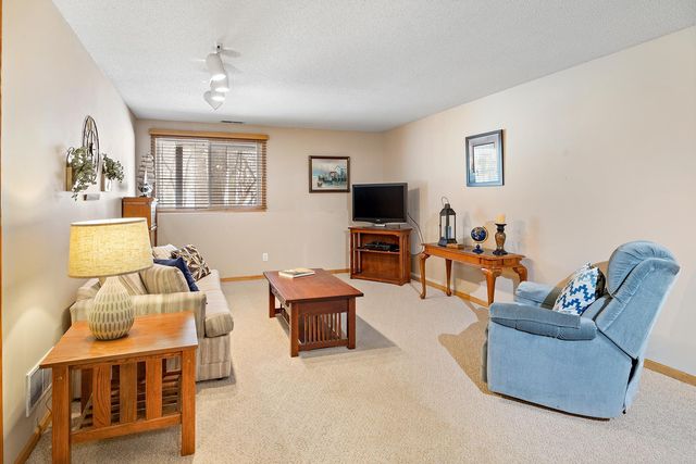 6920 42nd Avenue N, Crystal, MN 55427