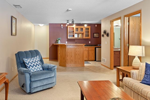 6920 42nd Avenue N, Crystal, MN 55427