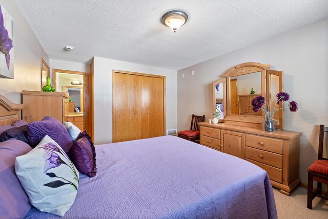 6920 42nd Avenue N, Crystal, MN 55427