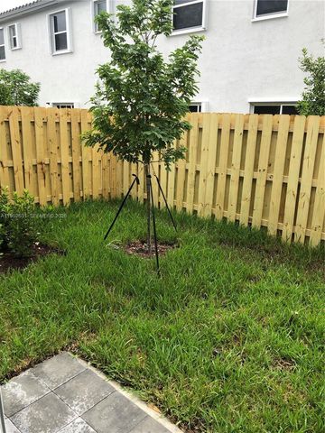 2610 SE 13th St, Homestead, FL 33035