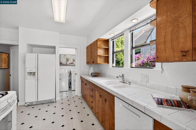 714 Arbor Dr, San Leandro, CA 94577
