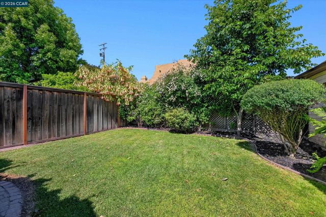 714 Arbor Dr, San Leandro, CA 94577