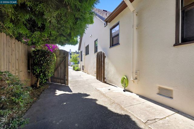 714 Arbor Dr, San Leandro, CA 94577
