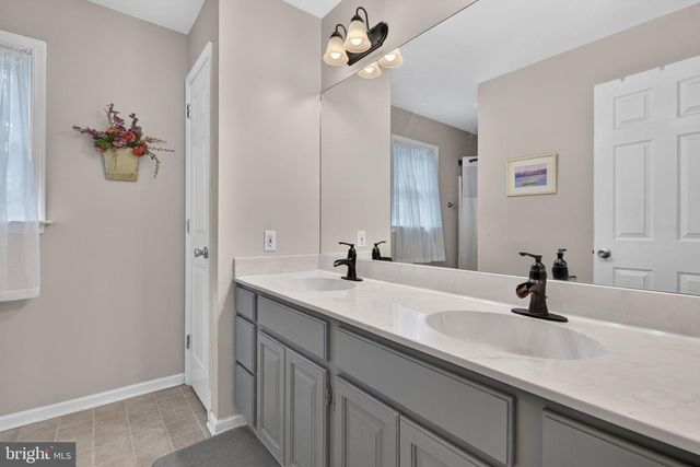 109 FARMSTEAD CIR, Lebanon, PA 17042