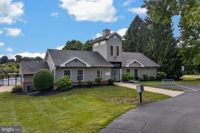 109 FARMSTEAD CIR, Lebanon, PA 17042