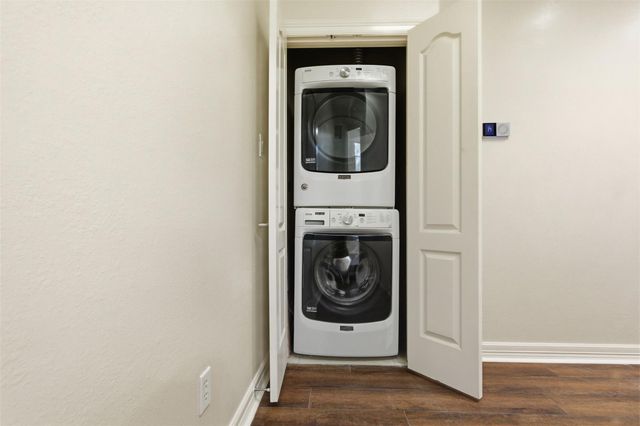 901 Mckinney Park Lane, Houston, TX 77003