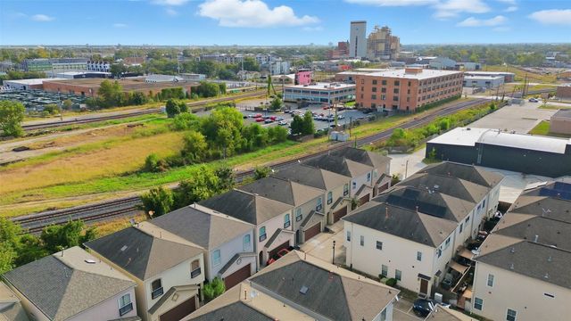 901 Mckinney Park Lane, Houston, TX 77003