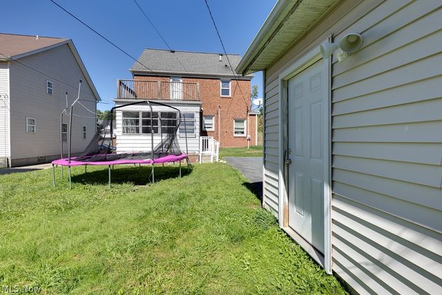 16612 Glendale Avenue, Cleveland, OH 44128