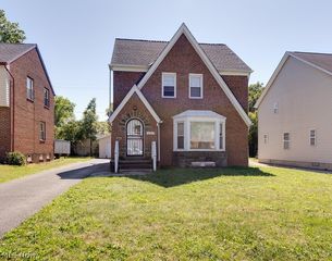 16612 Glendale Avenue, Cleveland, OH 44128