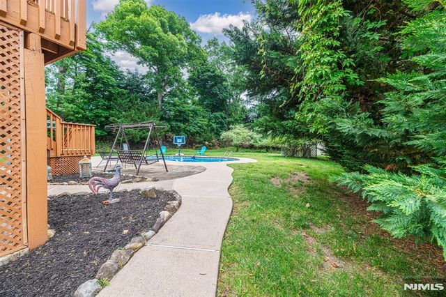 66 Robert Street, North Haledon, NJ 07508